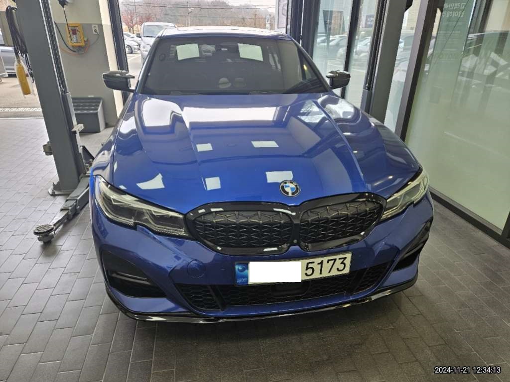 2019 BMW 330i M Sport Package, photograph 1
