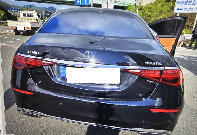 2022 Mercedes-Benz S580 4MATIC, photograph 6