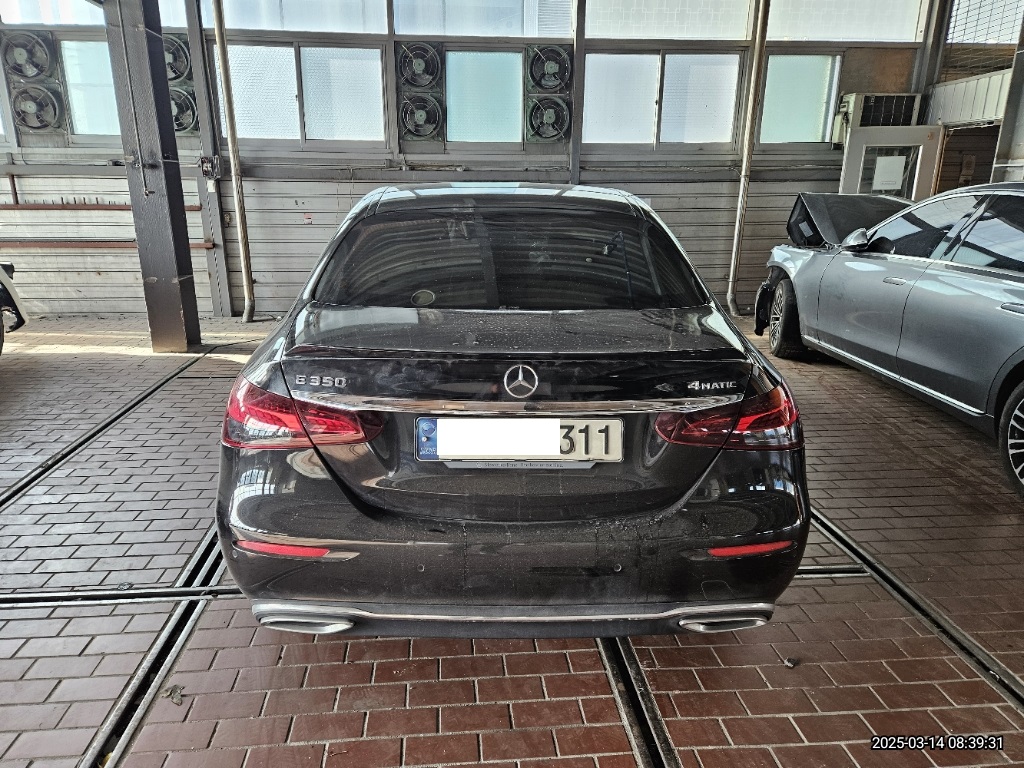 2021 Mercedes-Benz E350 4MATIC, photograph 9