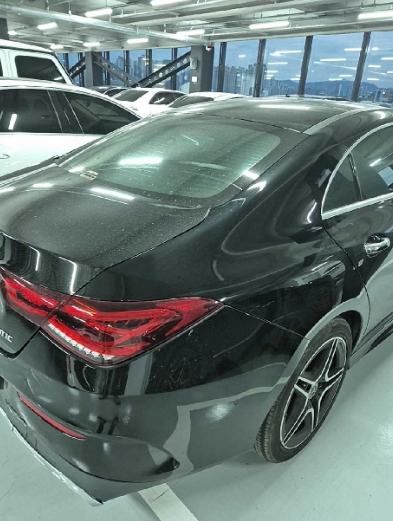 2022 Mercedes-Benz CLA250 4MATIC, photograph 5