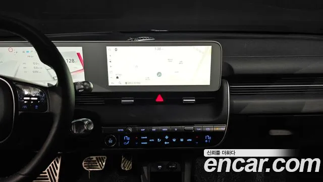 2022 Hyundai Ioniq5 Long Range AWD, photograph 12
