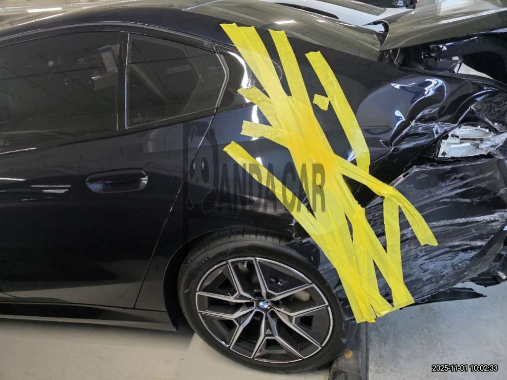 2026 BMW 520i, photograph 11