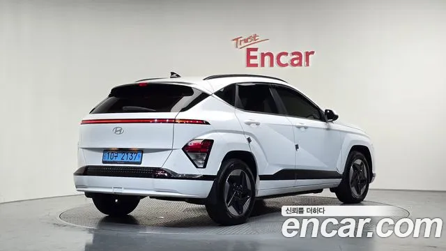 2023 Hyundai Kona Long Range, photograph 1