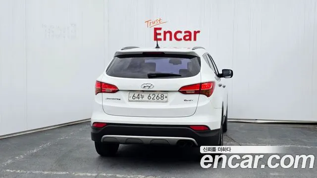 Hyundai Santafe Diesel(e-VGT) 2.0 2WD Premium — photo 1 of 30