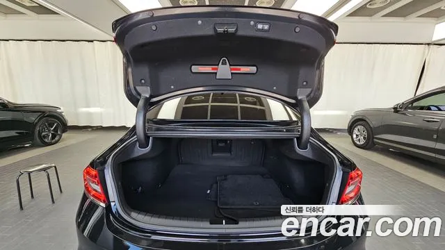 Hyundai Grandeur 2.4 Exclusive — photo 1 of 32