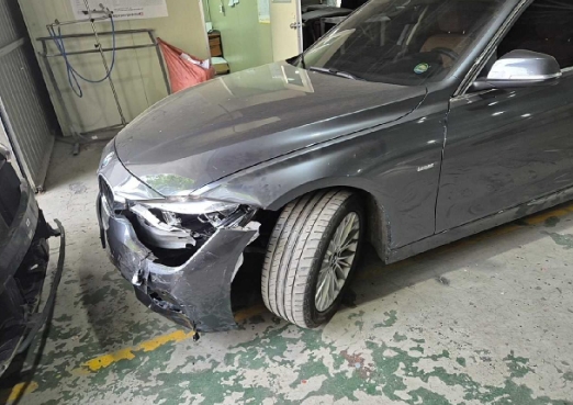 2018 BMW 320i, photograph 3