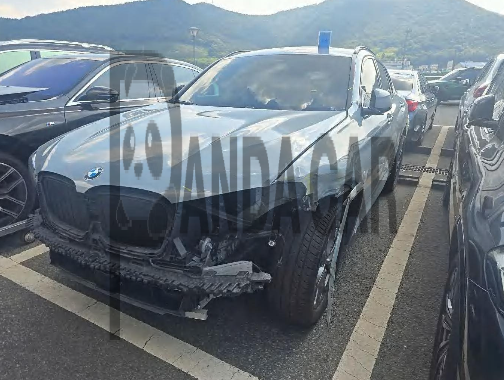 2023 BMW X4 xDrive20i, photograph 2