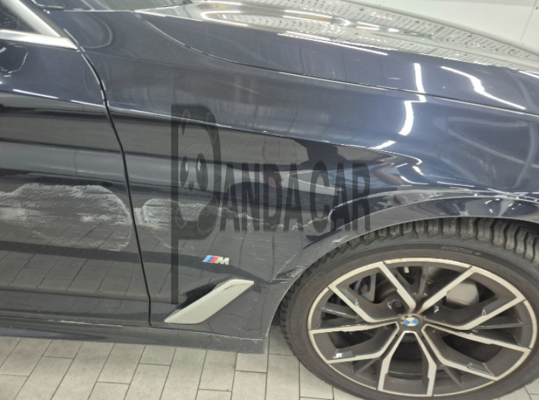 2021 BMW 530e, photograph 2