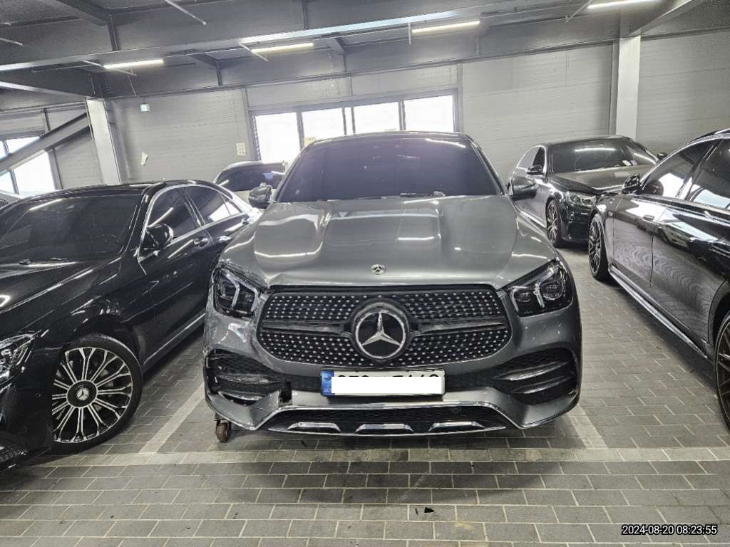2022 Mercedes-Benz GLE400 d 4MATIC Coupe, photograph 4