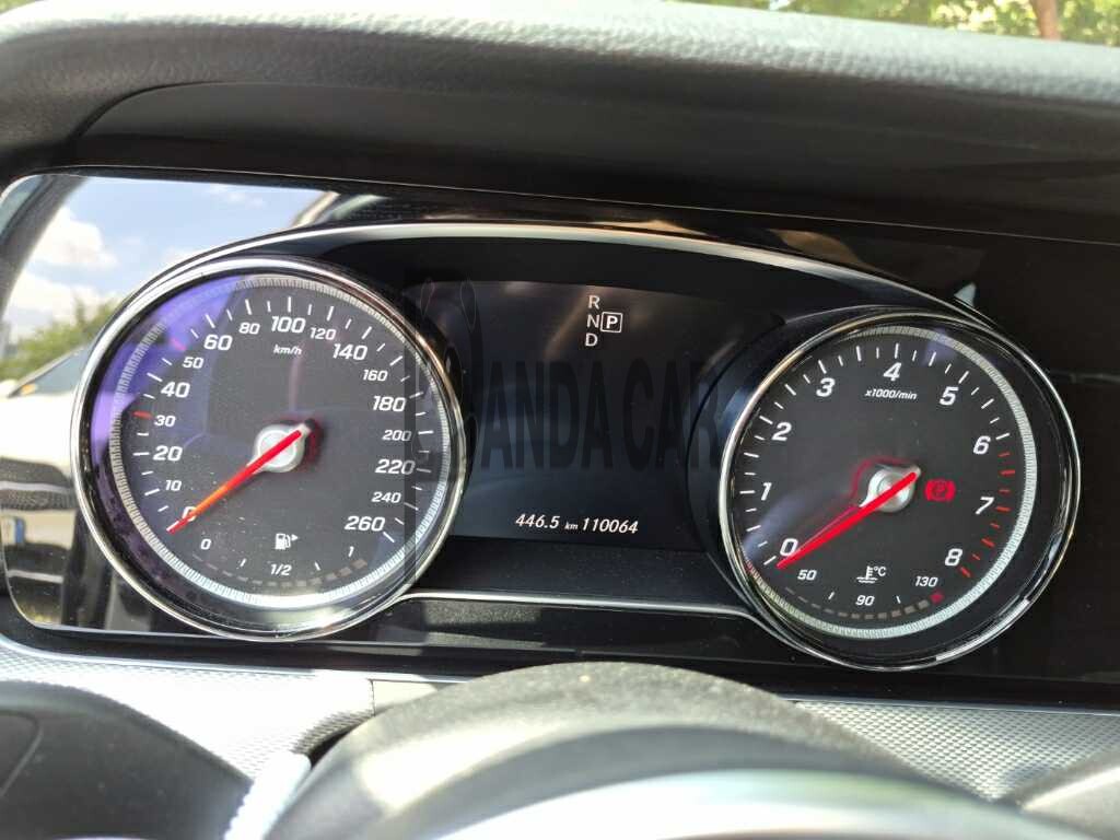 2019 Mercedes-Benz E300, photograph 3