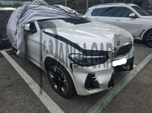 2023 BMW iX3 M Sport, photograph 5
