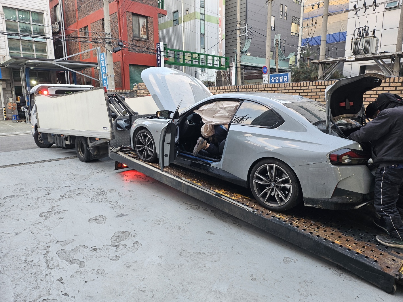 2024 BMW M240i xDrive Coupe, photograph 3