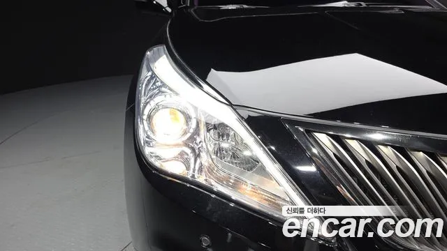 2016 Hyundai Grandeur HG300 Premium, photograph 2