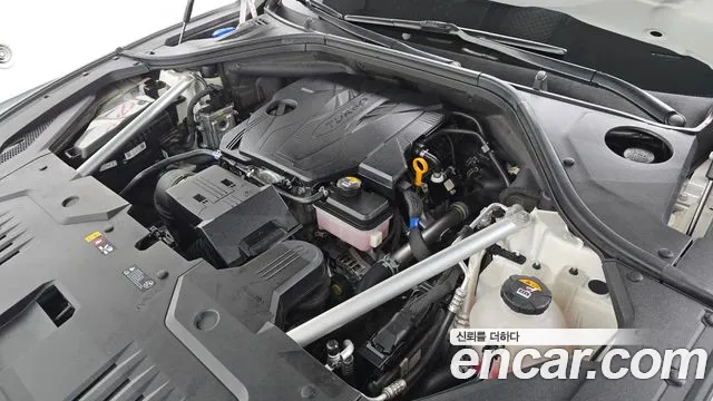 Genesis GV70 2.5T Gasoline AWD — photo 1 of 34