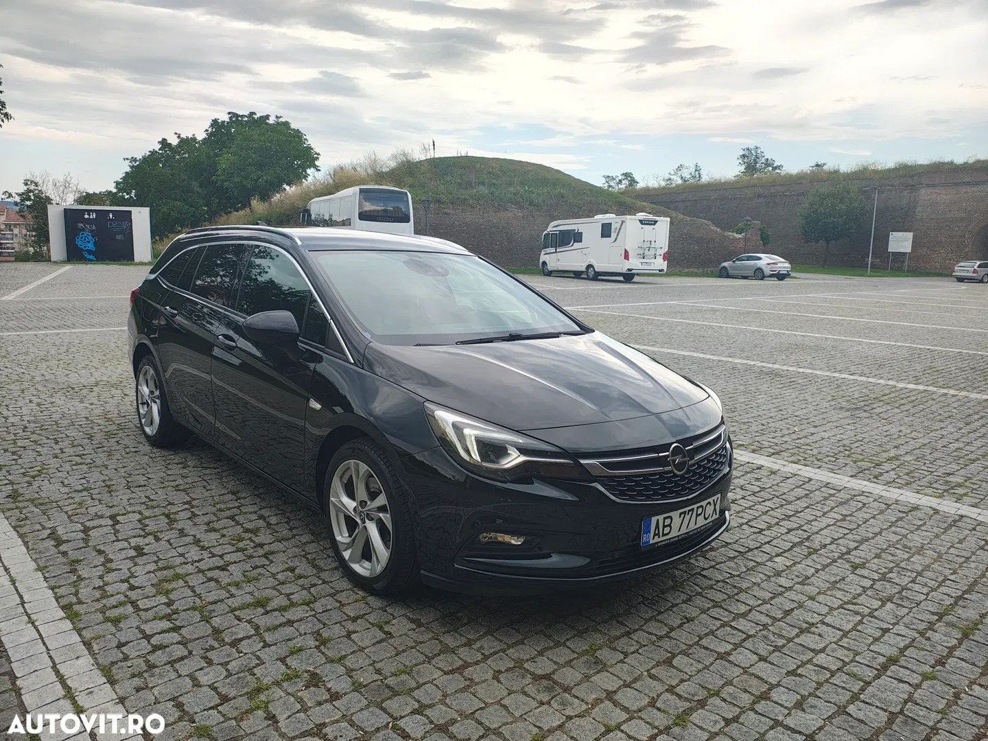 2017 Opel Astra 1.6 CDTI ECOTEC Start/Stop Innovation, photograph 2