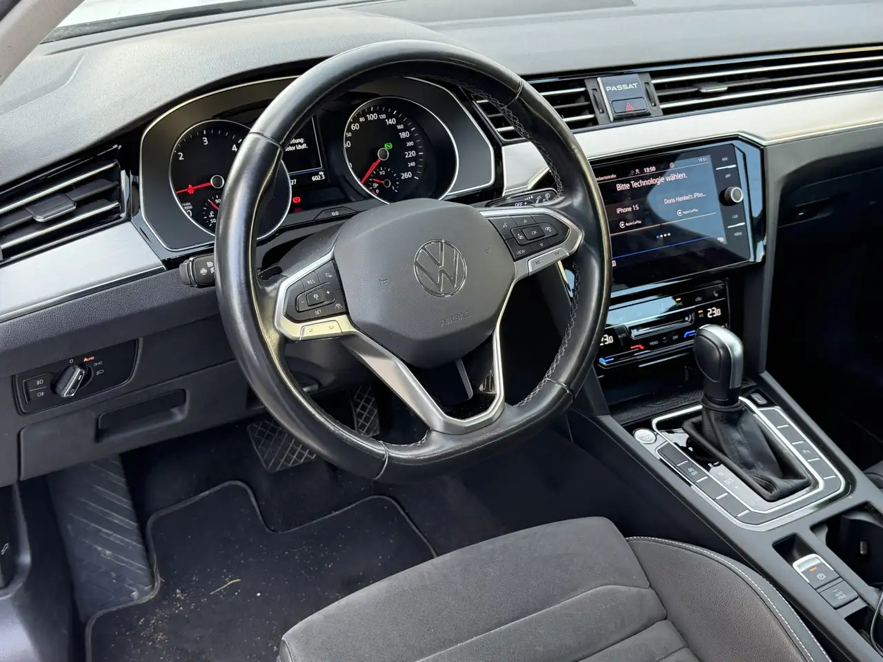 2021 Volkswagen Passat Variant 2.0 TDI SCR DSG Elegance   ACC, photograph 6