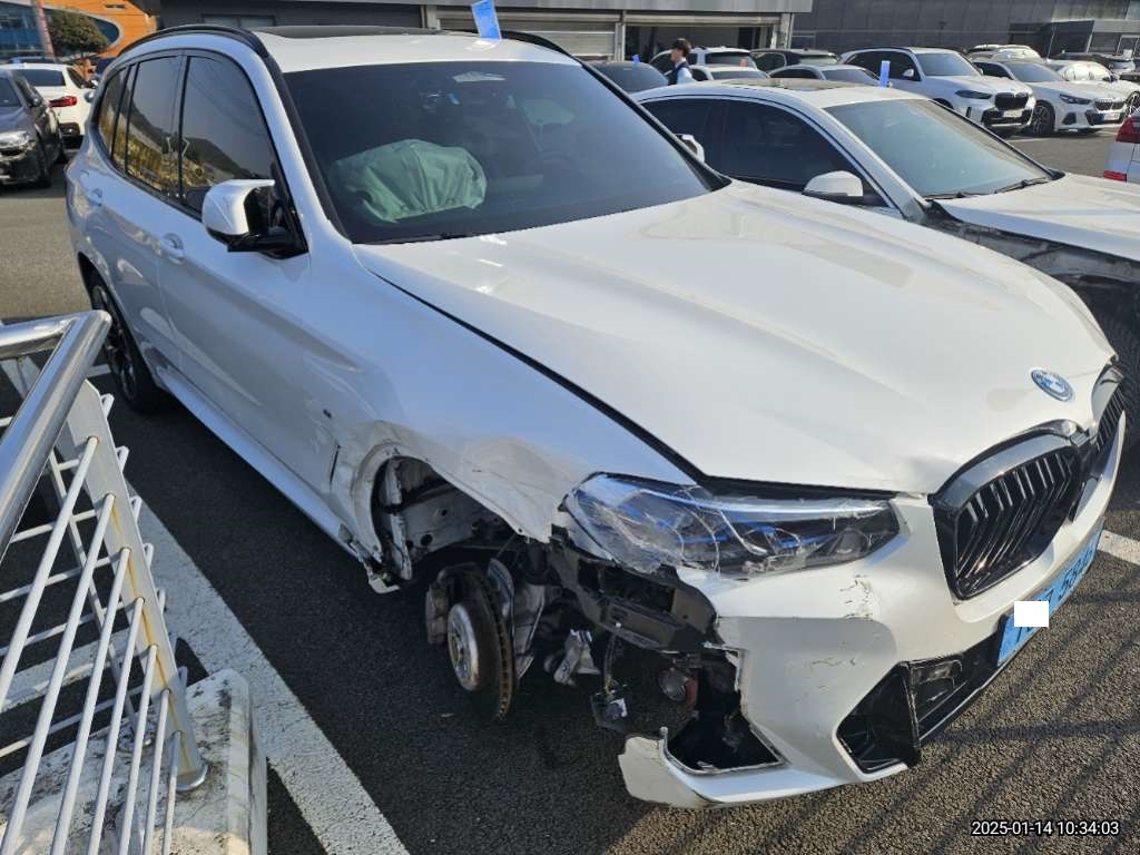 2023 BMW iX3 M Sport, photograph 4