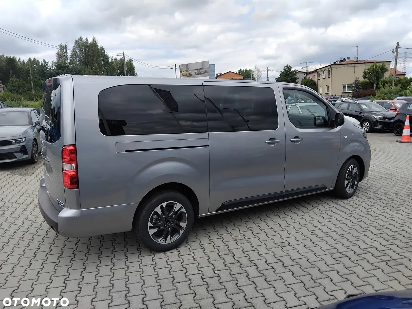 2026 Opel Zafira 2.2 Diesel XL Business, photograph 5