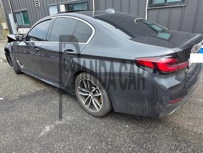 2021 BMW 520i, photograph 4