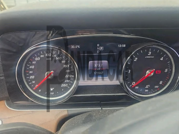 2018 Mercedes-Benz E220 d 4Matic, photograph 5
