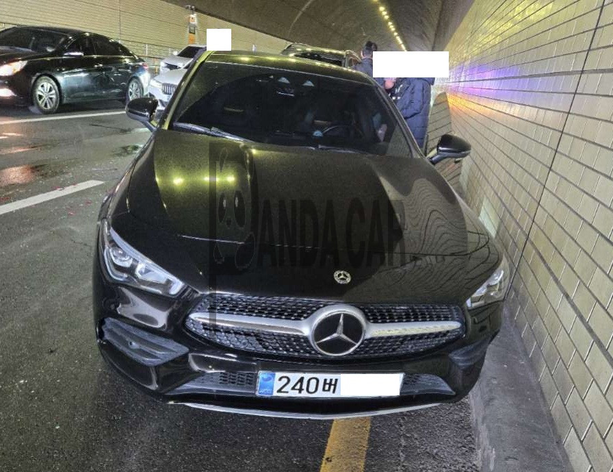 2023 Mercedes-Benz CLA250 4MATIC, photograph 1