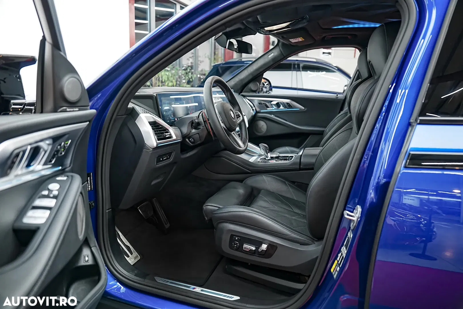 2025 BMW XM, photograph 4