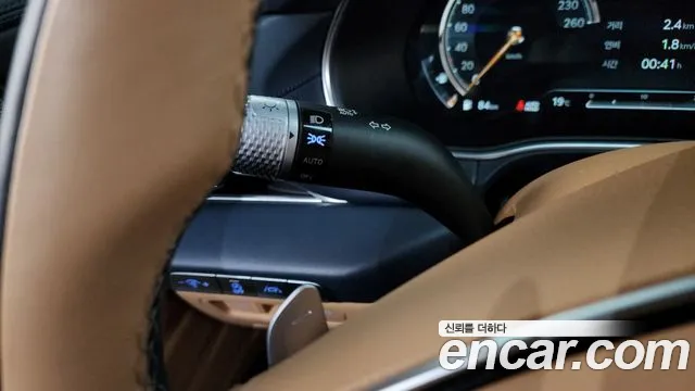Genesis GV80 2.5T Gasoline AWD — photo 1 of 34