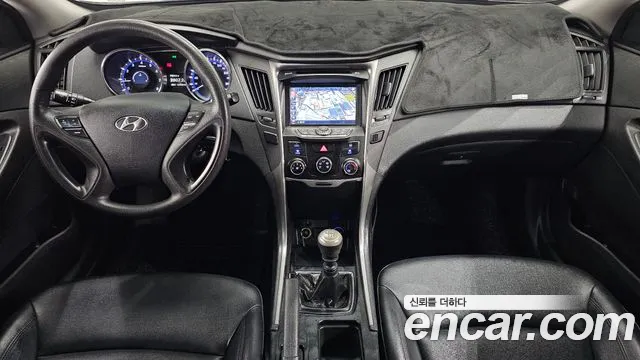2012 Hyundai Sonata LPI TAXI, photograph 2