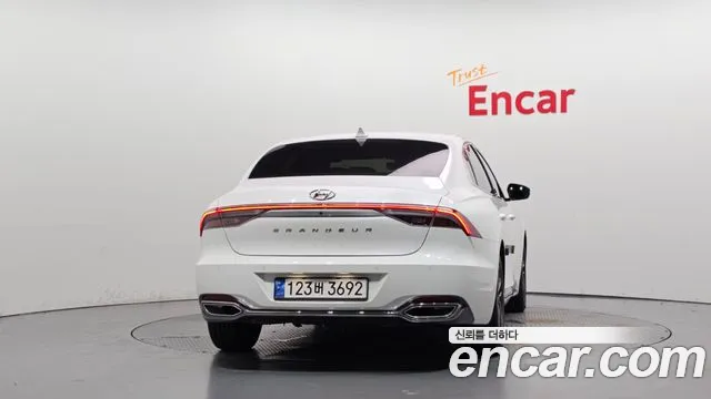 2021 Hyundai Grandeur 2.5, photograph 12