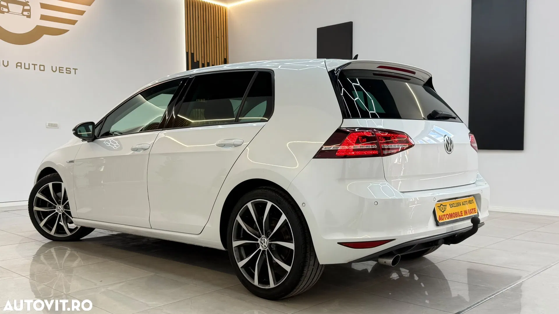 2014 Volkswagen Golf, photograph 3