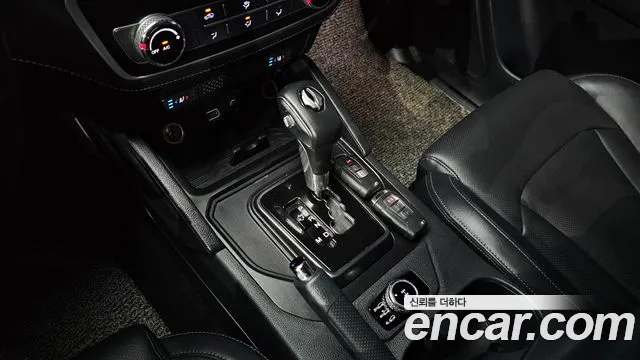 KG_Mobility_Ssangyong Rexton Diesel 2.2 4WD — photo 1 of 32