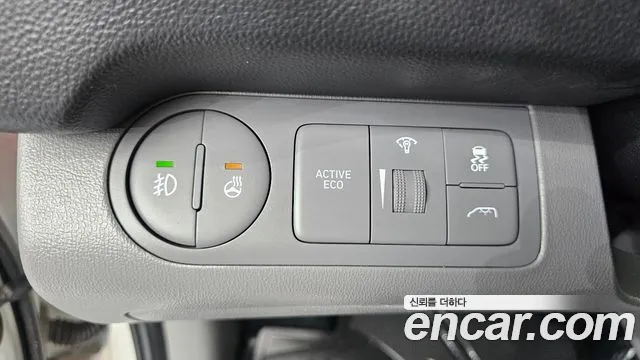 2020 Hyundai Starex 4WD Wagon 12-Seater, photograph 7