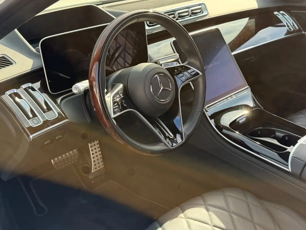 2021 Mercedes-Benz S 500 4Matic AMG Pano HUD, photograph 12