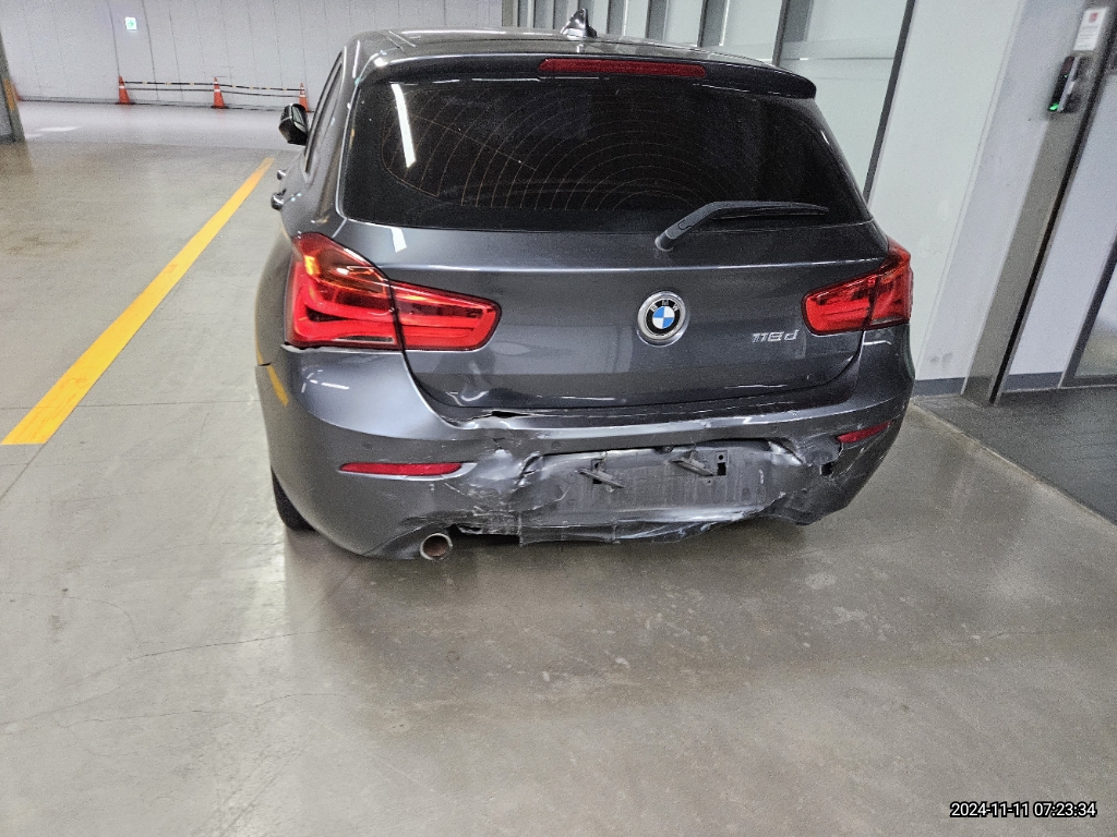 2018 BMW 118d, photograph 2