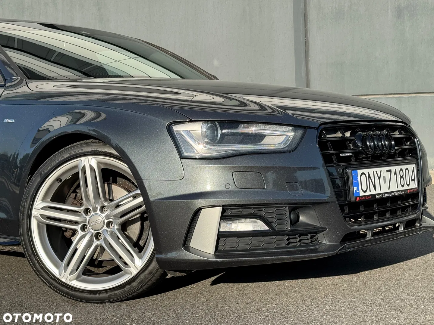 2015 Audi A4 Avant 2.0 TDI DPF clean diesel quattro S line Sportpaket, photograph 6