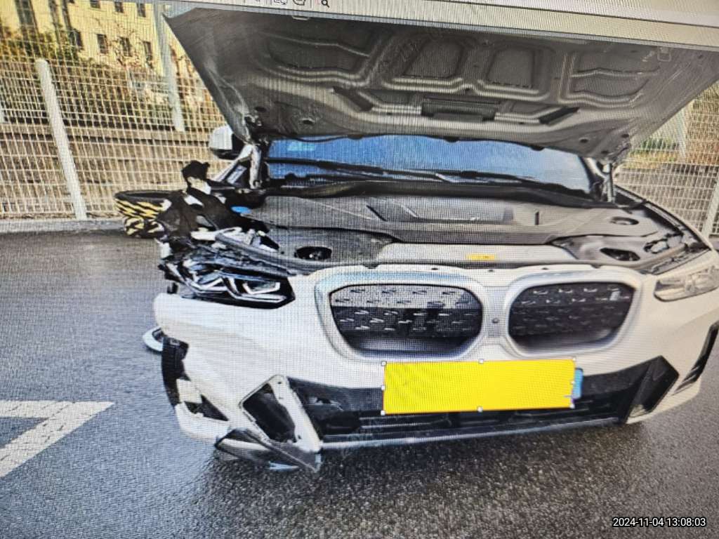 2023 BMW iX3 M Sport, photograph 1