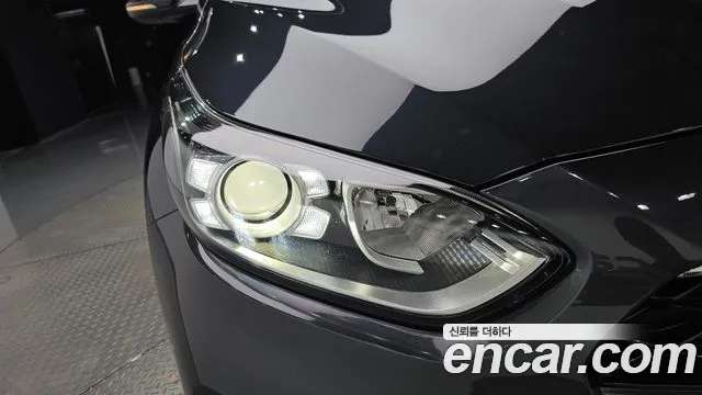 Kia K3 Luxury — photo 1 of 19