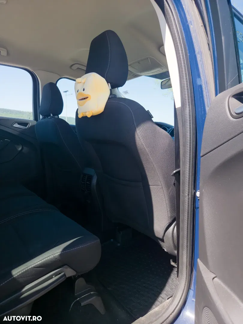 2017 Ford Kuga 1.5 TDCi 2x4 Business Edition, photograph 9