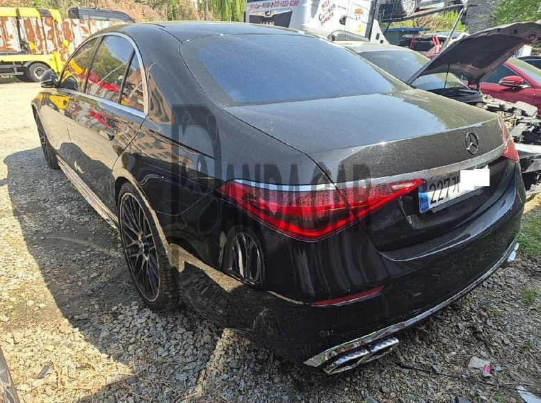 2022 Mercedes-Benz S580 4MATIC, photograph 2