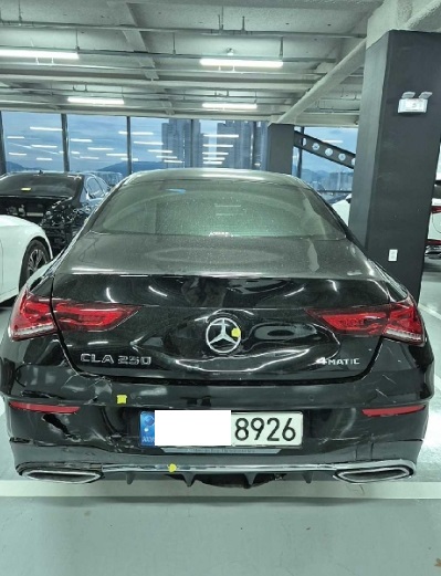 2022 Mercedes-Benz CLA250 4MATIC, photograph 2