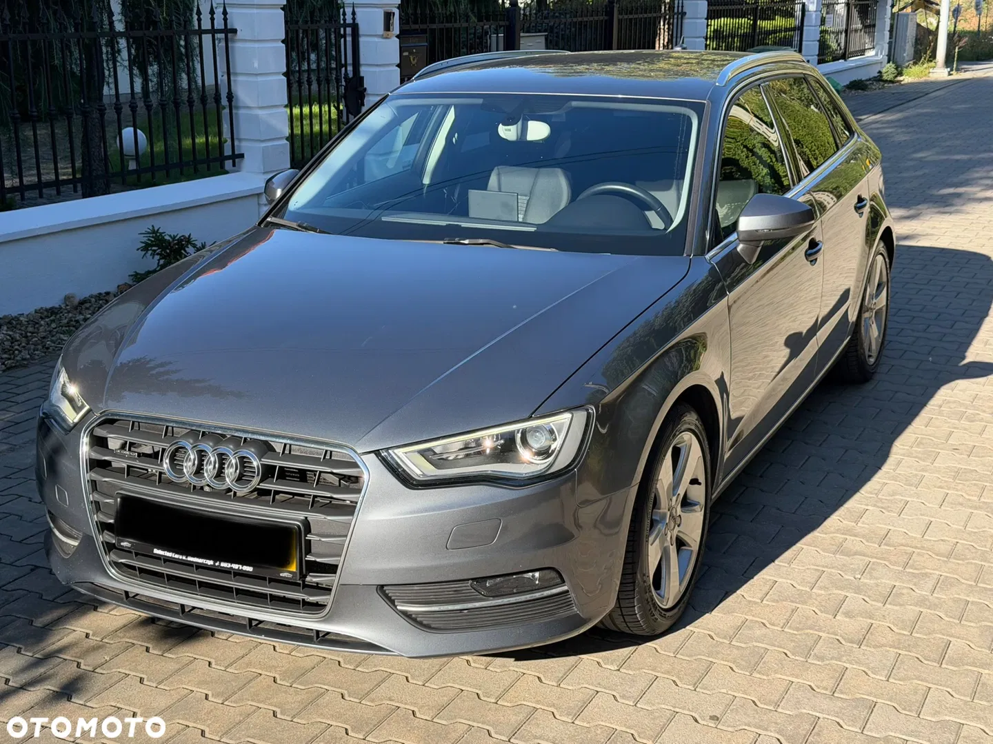 2014 Audi A3 Sportback 2.0 TDI quattro sport, photograph 3