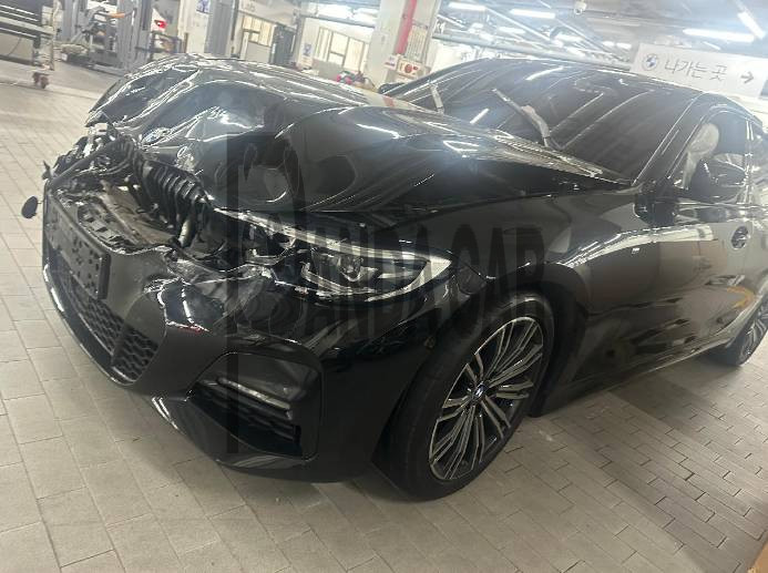 2021 BMW 320i, photograph 3