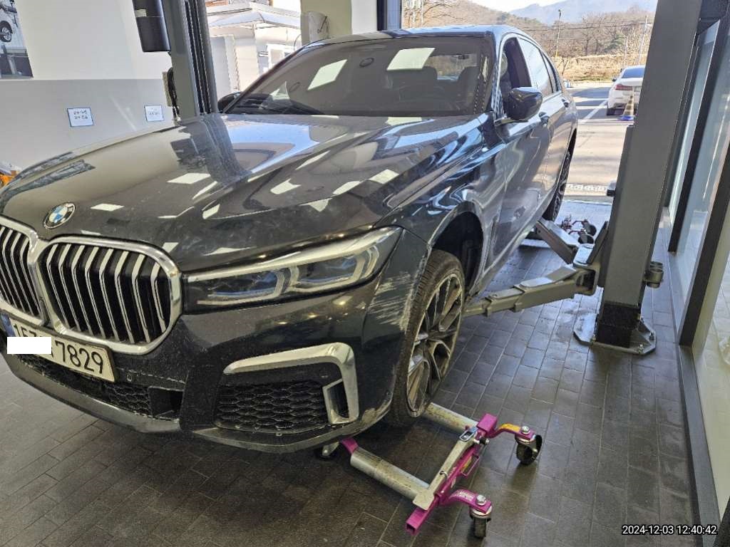 2021 BMW 730d xDrive, photograph 4