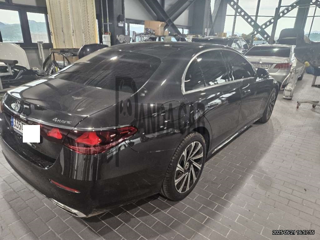 2024 Mercedes-Benz E 300 4MATIC, photograph 5
