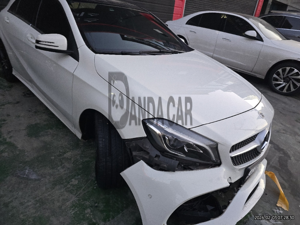 2018 Mercedes-Benz A200, photograph 3