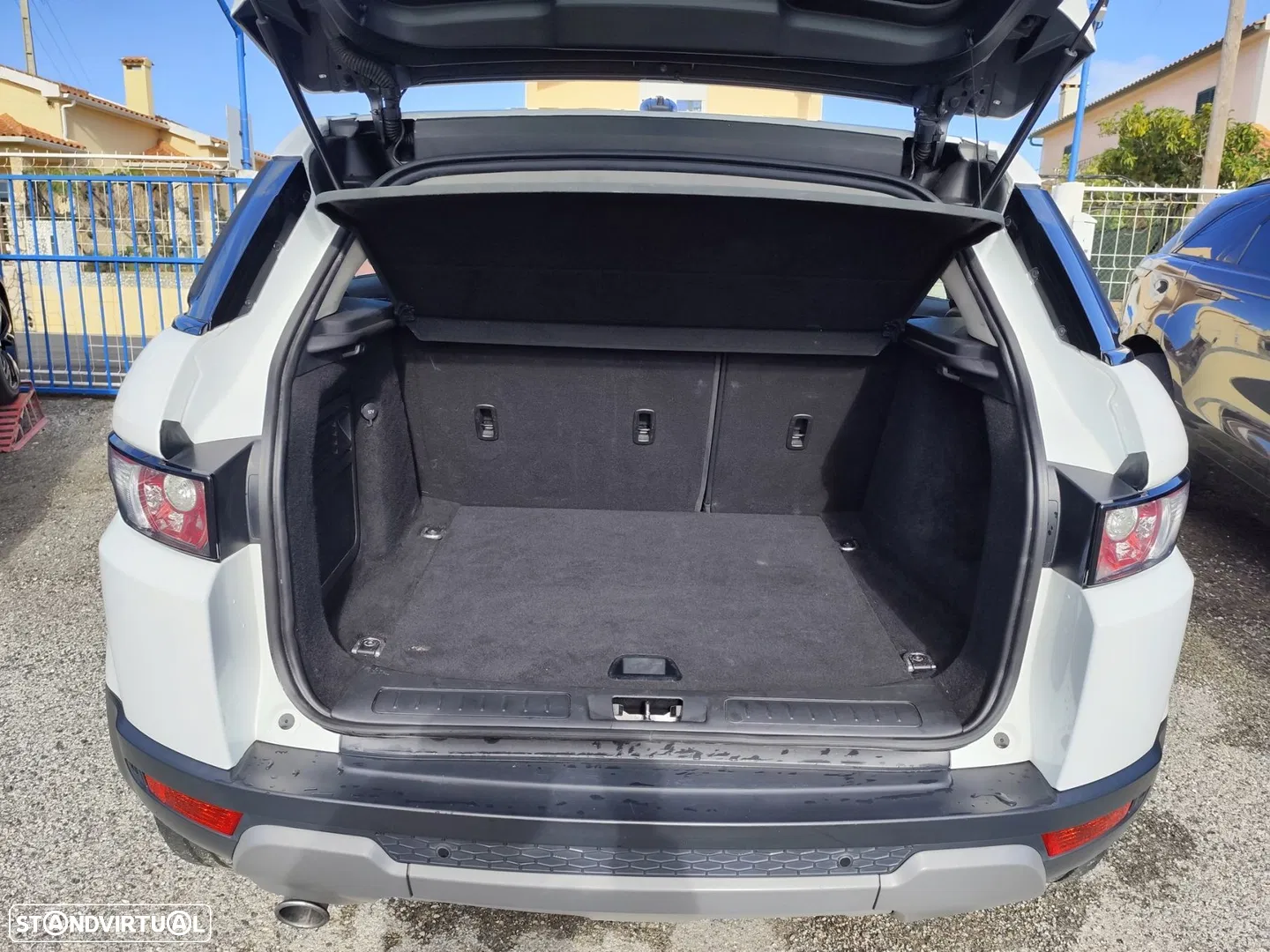 2013 Land Rover Range Rover Evoque 2.2 TD4 Dynamic, photograph 11