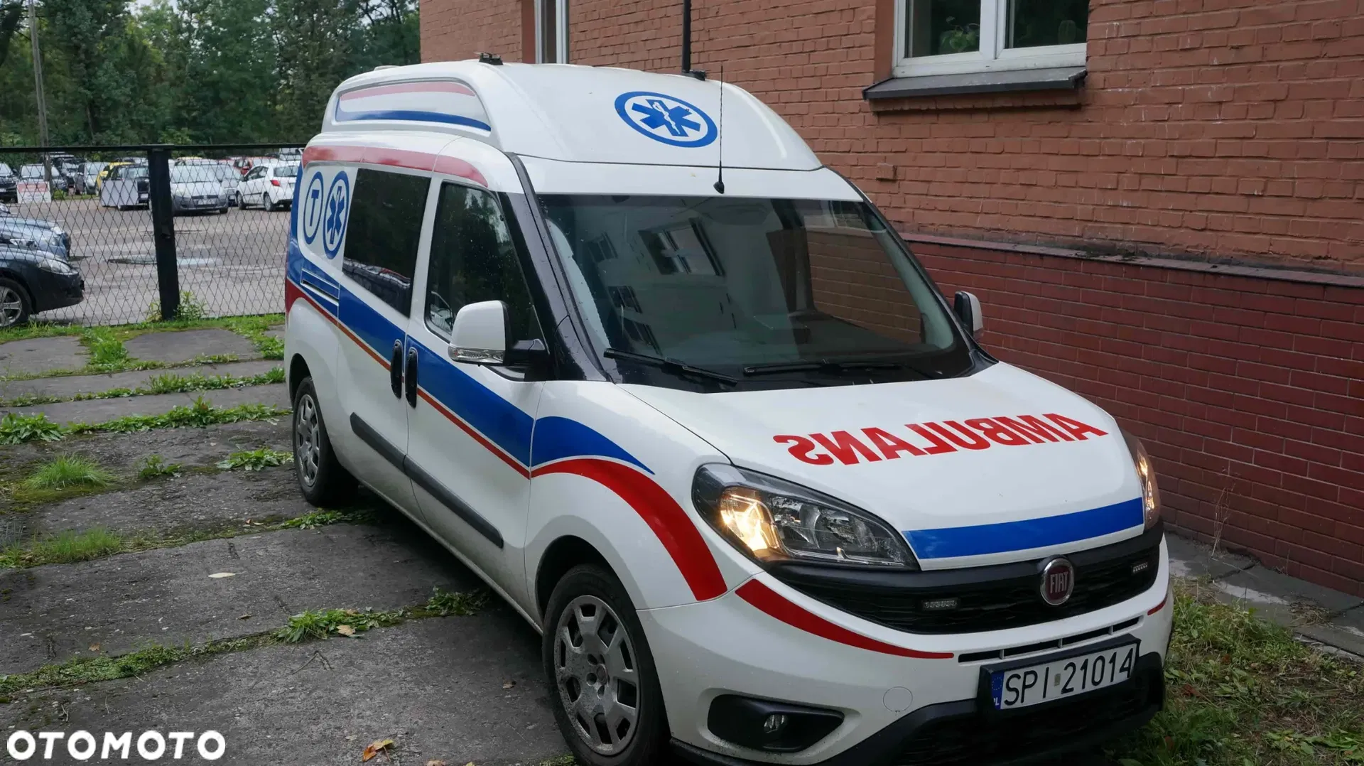 2019 Fiat Doblo, photograph 2