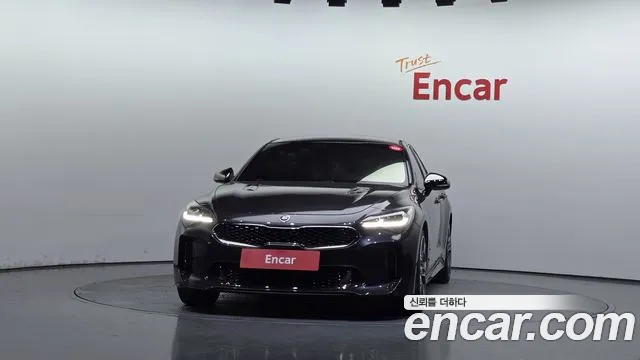 2018 Kia Stinger 2.0 Turbo 2WD, photograph 4