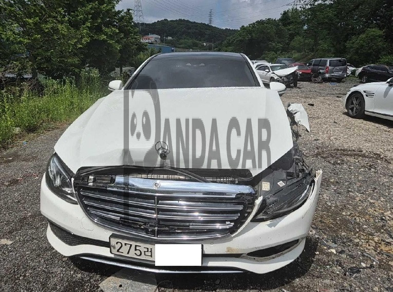 2019 Mercedes-Benz E300 4Matic, photograph 1