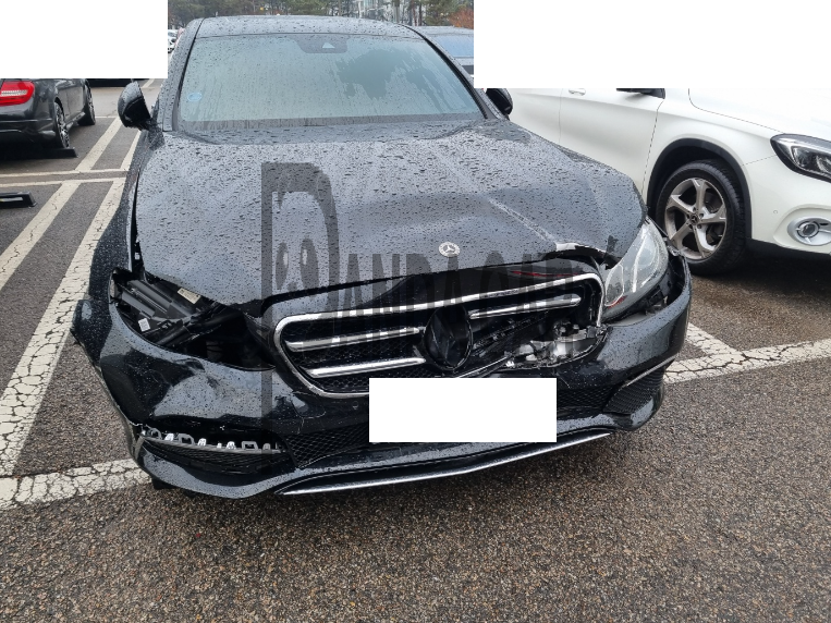 2020 Mercedes-Benz E 250, photograph 1